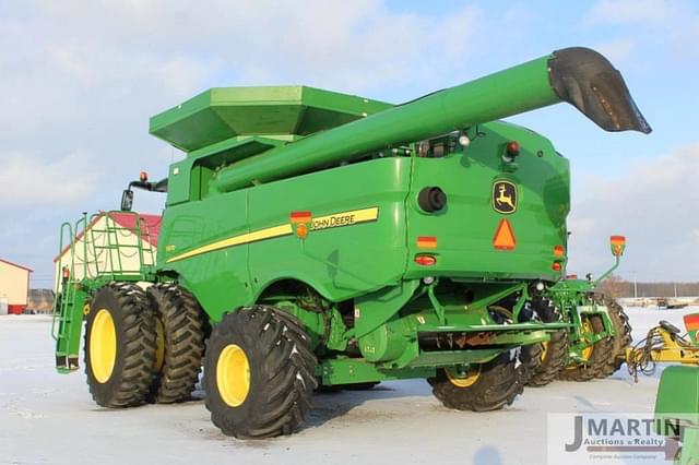 Image of John Deere S670 equipment image 3