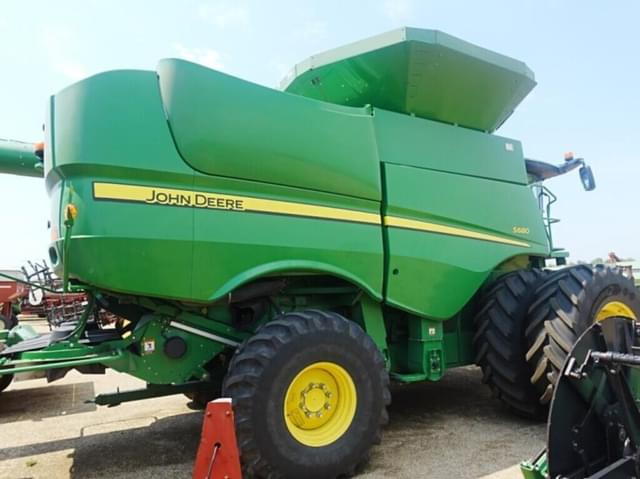 Image of John Deere S680 equipment image 2
