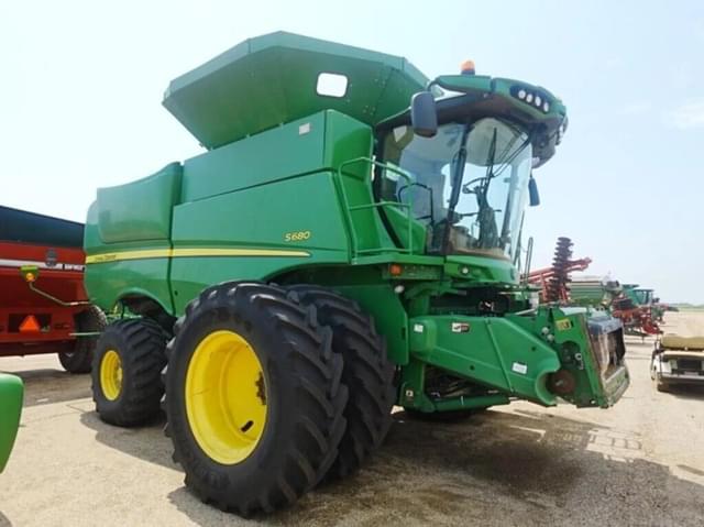 Image of John Deere S680 equipment image 1