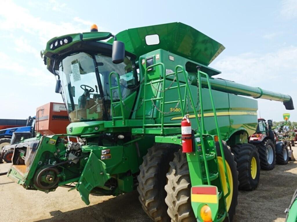 Image of John Deere S680 Primary image