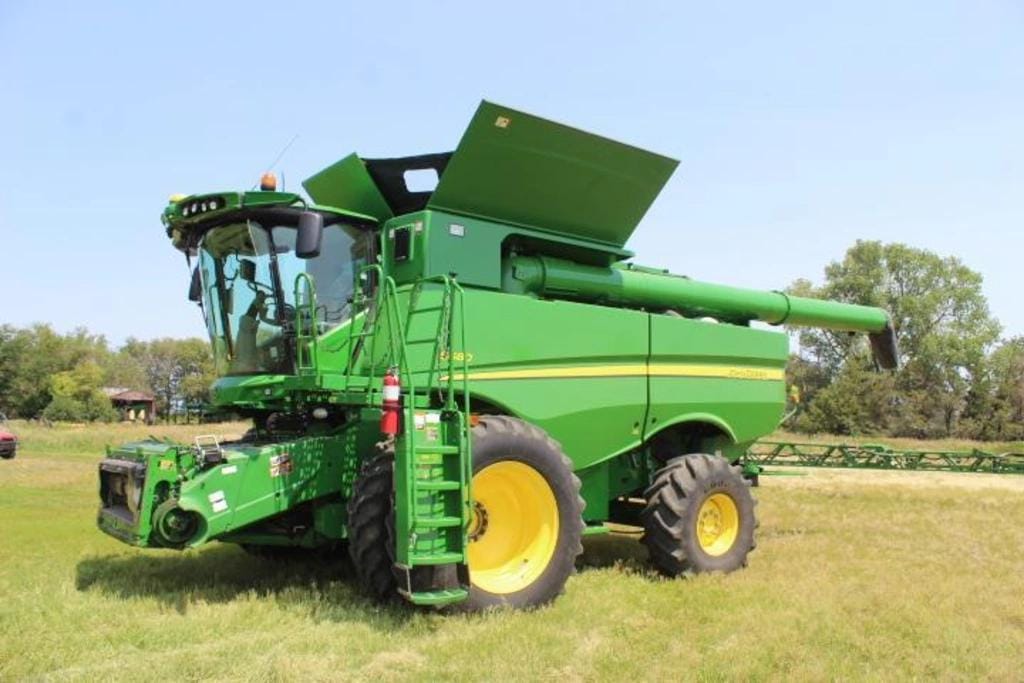 Main image John Deere S680