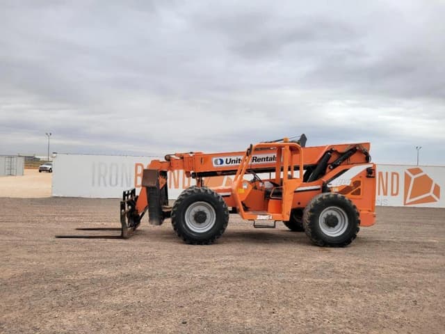 Image of JLG 10054 equipment image 1