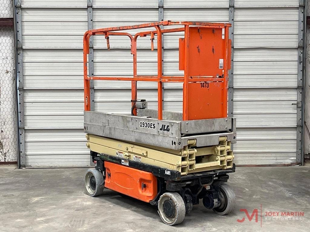 2013 JLG 1930ES Equipment Image0