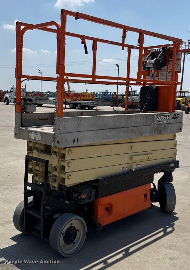 Image of JLG 2630ES equipment image 4