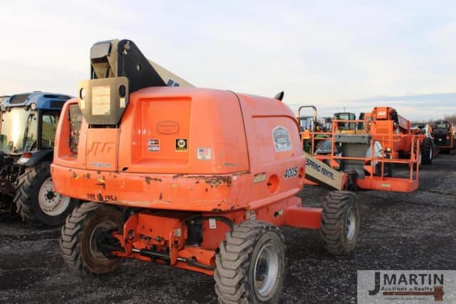 Image of JLG 400S equipment image 2