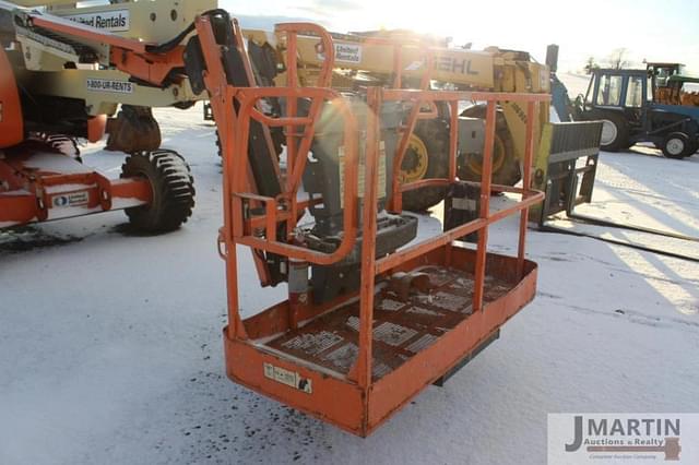 Image of JLG 450AJ equipment image 4