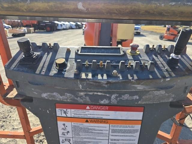Image of JLG 450AJ equipment image 1