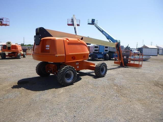 Image of JLG 460SJ equipment image 2