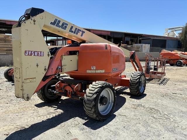 Image of JLG 600AJ equipment image 2