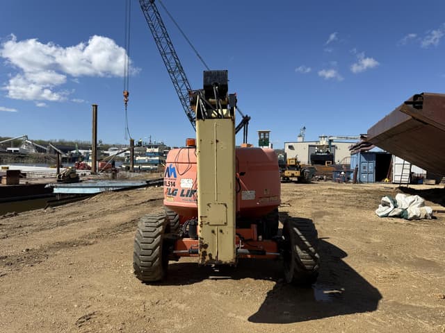 Image of JLG 600AJ equipment image 3