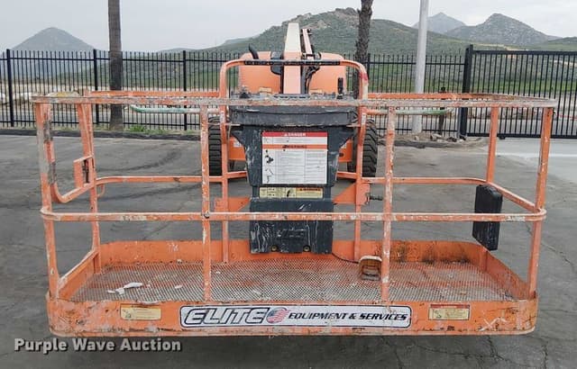Image of JLG 600AJ equipment image 1