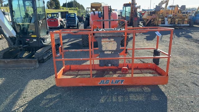 Image of JLG 600AJ equipment image 1