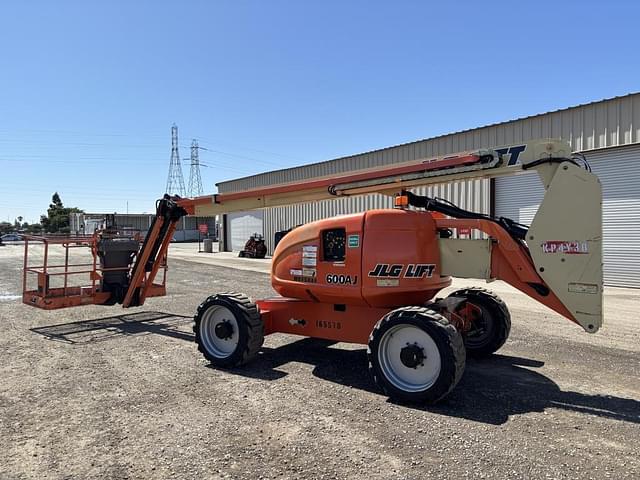 Image of JLG 600AJ equipment image 3
