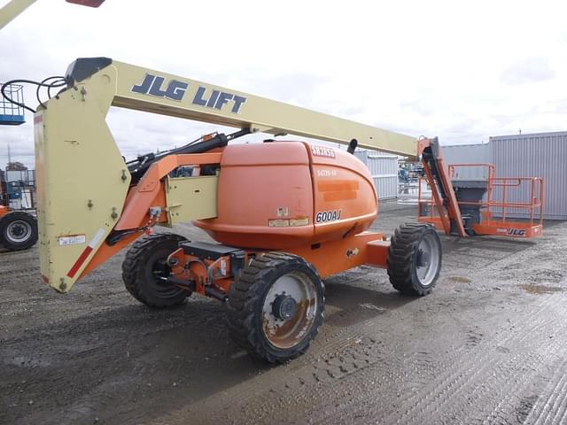 Image of JLG 600AJ equipment image 2