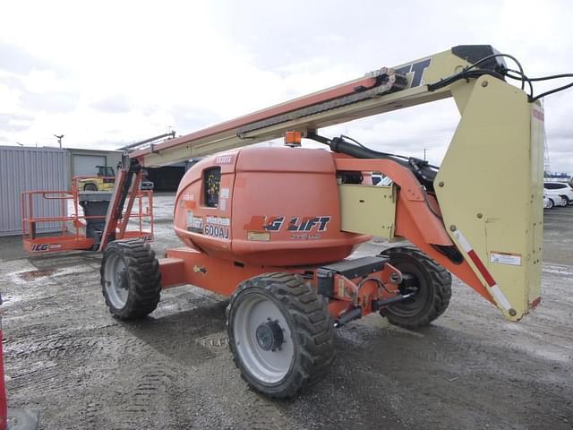 Image of JLG 600AJ equipment image 3