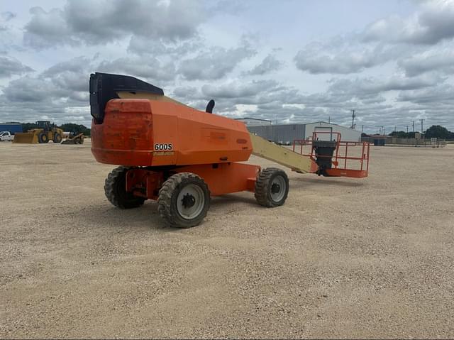 Image of JLG 600S equipment image 4