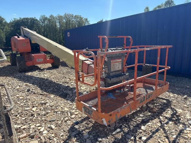 Image of JLG 800S equipment image 2
