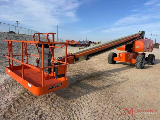 Image of JLG 800S equipment image 2