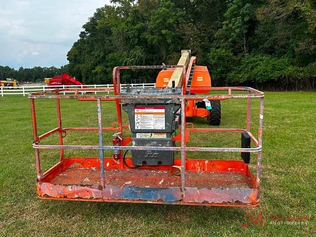 Image of JLG 800S equipment image 4