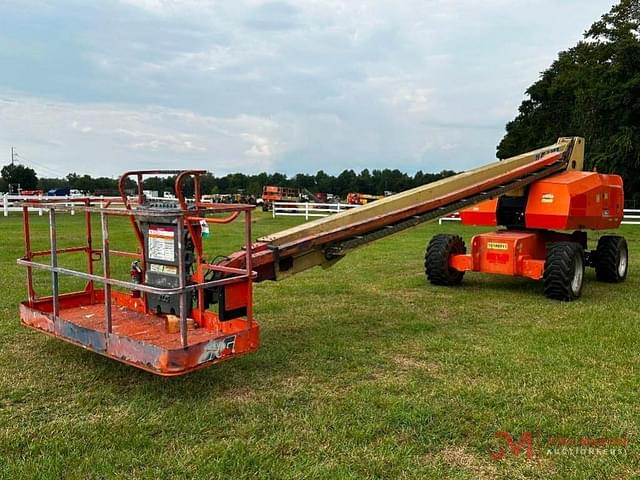 Image of JLG 800S equipment image 3