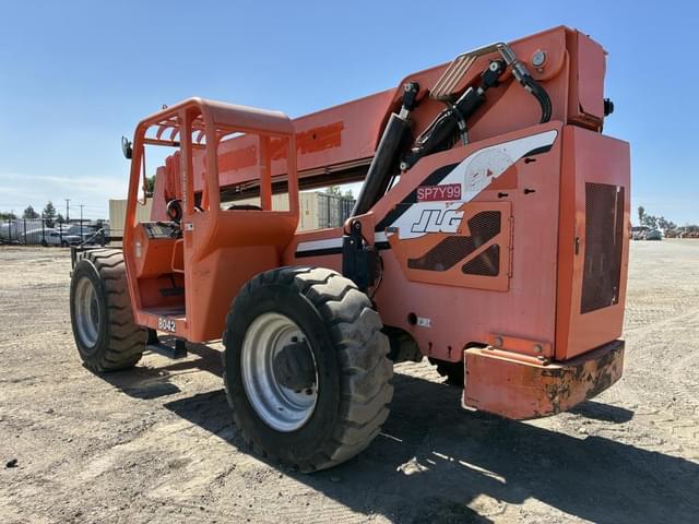 Image of JLG 8042 equipment image 3