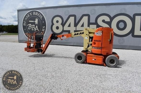 Image of JLG E300AJP equipment image 3