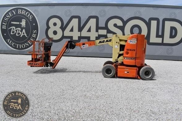 Image of JLG E300AJP equipment image 2