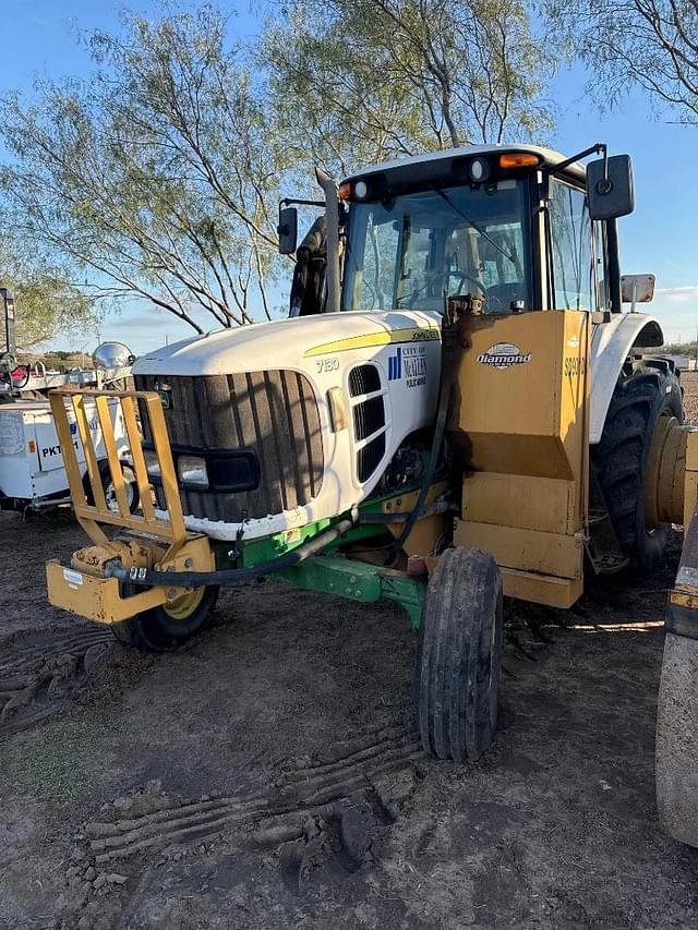 Image of John Deere 7130 equipment image 1