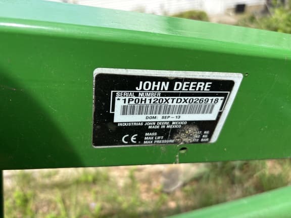 Image of John Deere 1023E equipment image 3