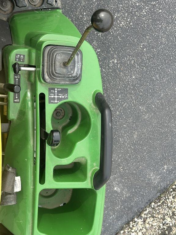 Image of John Deere 1023E equipment image 3