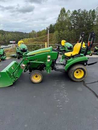 Image of John Deere 1023E equipment image 2