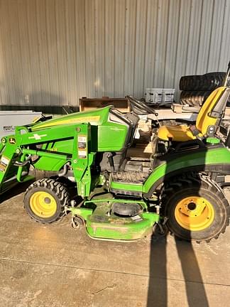 Image of John Deere 1025R equipment image 3