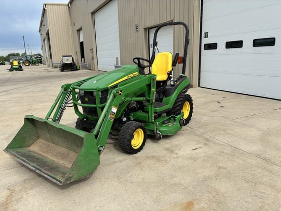 2013 John Deere 1025R Equipment Image0