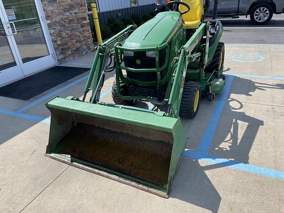Image of John Deere 1025R equipment image 1