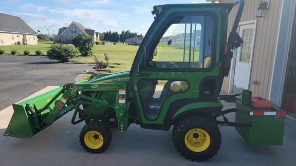 2013 John Deere 1025R Image