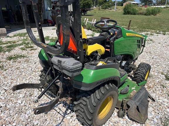 Image of John Deere 1025R equipment image 3