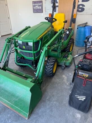 Image of John Deere 1025R equipment image 2