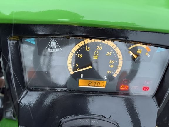 2013 John Deere 1025R Equipment Image0