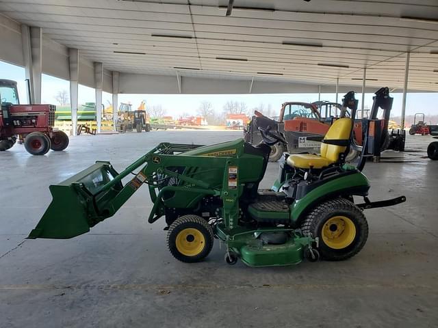 Image of John Deere 1025R equipment image 1