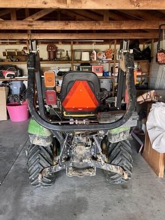 Image of John Deere 1025R equipment image 4