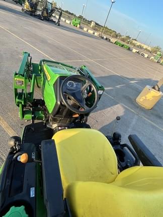 Image of John Deere 1025R equipment image 4