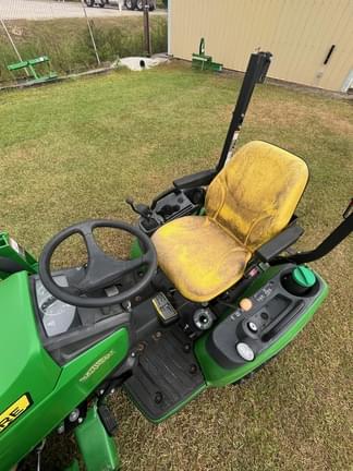 Image of John Deere 1025R equipment image 2