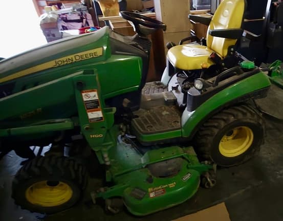 Image of John Deere 1025R equipment image 1
