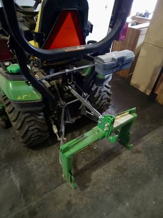 Image of John Deere 1025R equipment image 4