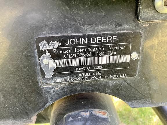 Image of John Deere 1025R equipment image 1