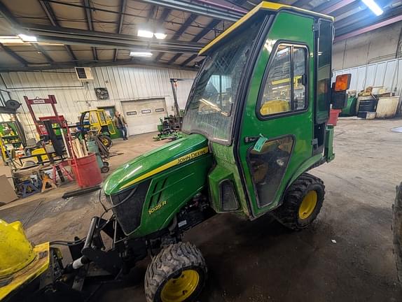 Image of John Deere 1025R equipment image 1