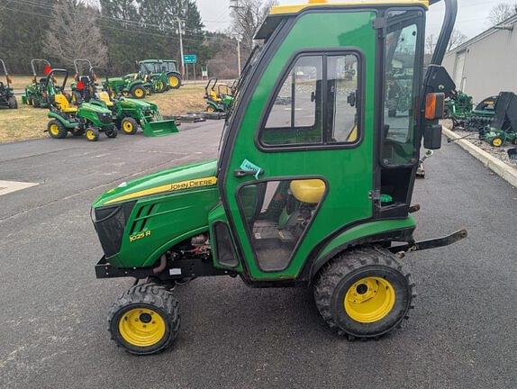 Image of John Deere 1025R equipment image 4