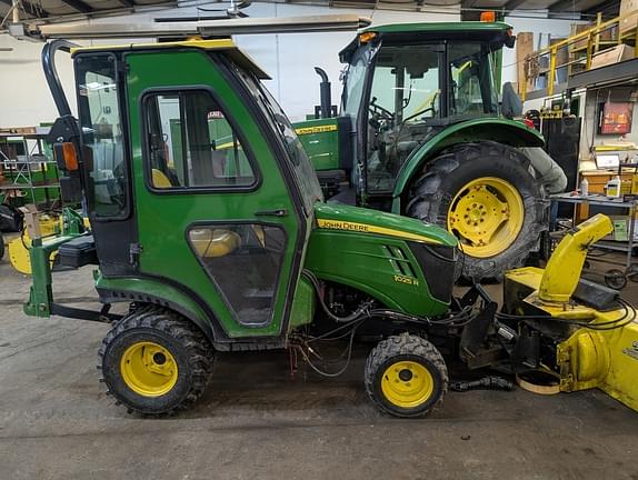 Image of John Deere 1025R Primary image