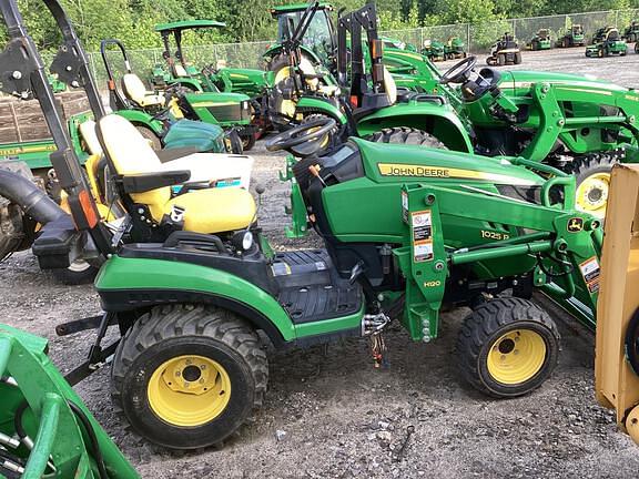 Image of John Deere 1025R equipment image 2