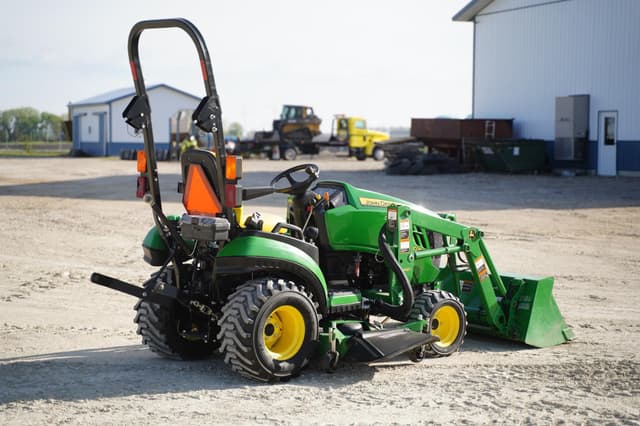 Image of John Deere 1025R equipment image 4